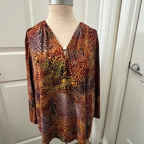 Anne Klein Sport Animal Print V-Neck Blouse - Picture 1 of 5